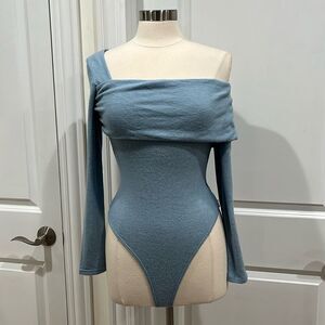 New! Le Lis Off-Shoulder Bodysuit Blue Very Soft Size Small